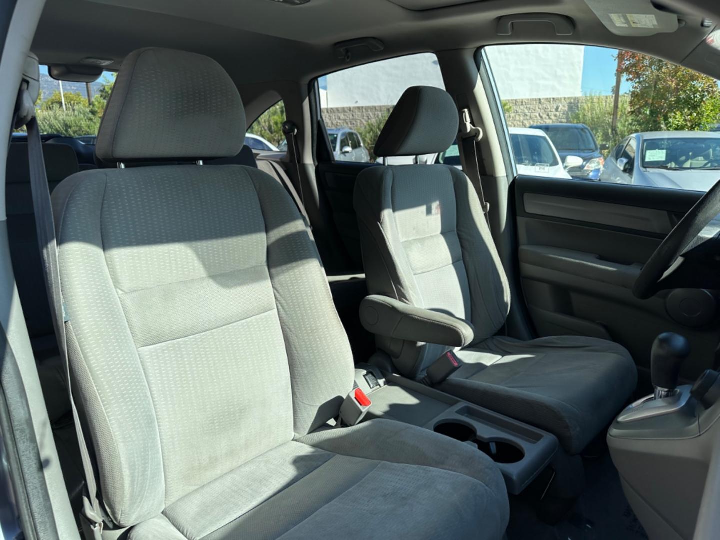 2009 /GRAY Honda CR-V EX 2WD 5-Speed AT (JHLRE38509C) with an 2.4L L4 DOHC 16V engine, 5-Speed Automatic transmission, located at 30 S. Berkeley Avenue, Pasadena, CA, 91107, (626) 248-7567, 34.145447, -118.109398 - One Owner!Moon-roof! Wheel ABS! This 2009 Honda CR-V EX 2WD looks and drives good. This vehicle comes with a dealer 30 day / 1,000 Mile Warranty ( call us for details) and with Options up to 5 years / 100,000 Mile Warranty. Bad credit? We can help! We are the bank. Buy with confidence! All of our - Photo#14